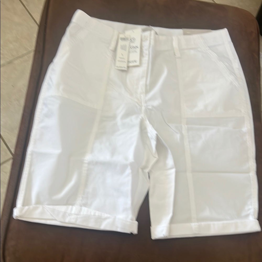 Chico’s White Casual Shorts Size ( US 8) Chico 1 No stain guard New With Tag